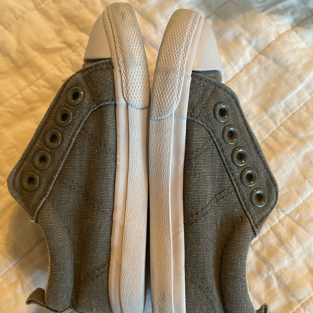 Cat and Jack Toddler boy slip on tennis shoes. Size 9